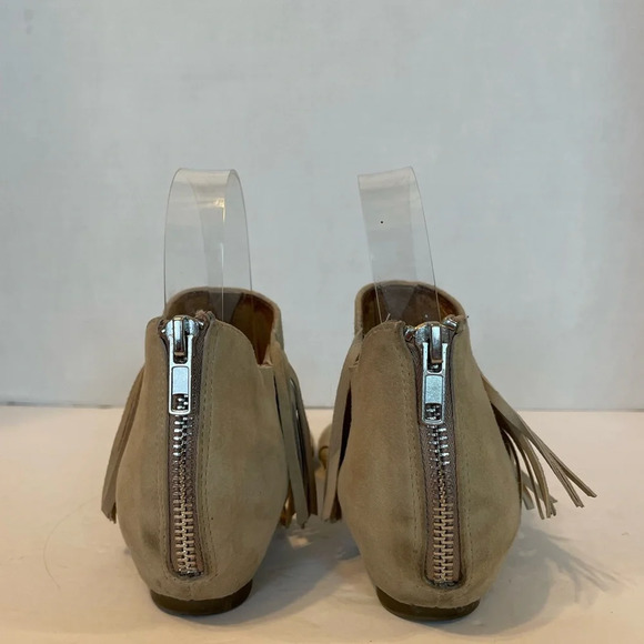 Adam Tucker By Me Too Tan Leather Fringe Boho Sandals Size 6 1/2 M - Picture 5 of 7